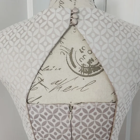 Elegant Cream Peplum Skirt Suit - Picture 6 of 16